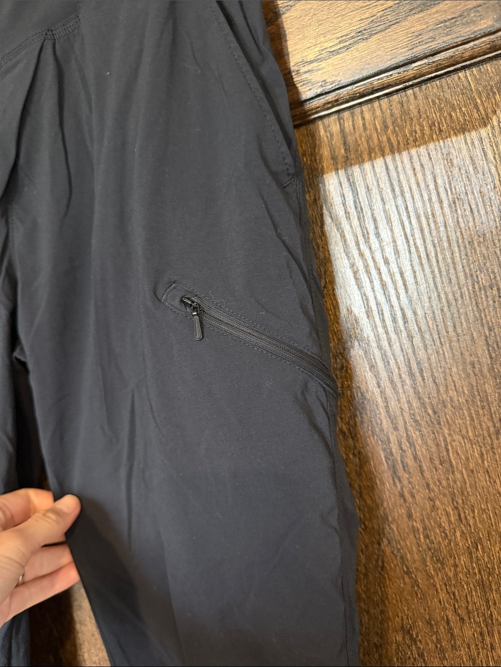 Mountain Hardware Black Athletic Zip Pocket Leggings Small - Picture 5 of 10